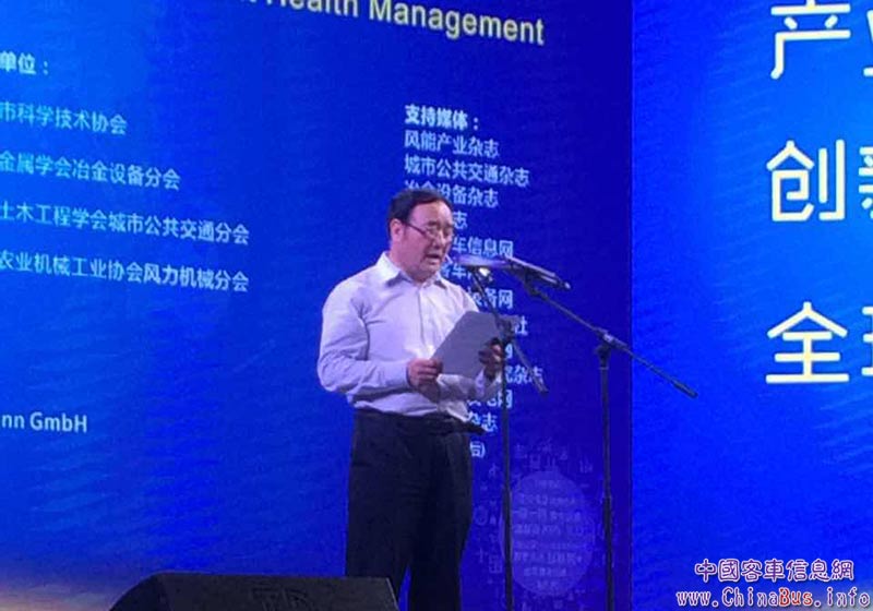 郑州市科协党组书记、副主席张福清发布倡议书