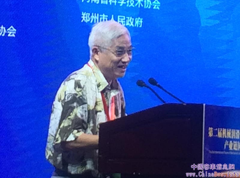 茶歇之后，中国土木工程学会城市公共交通分会高级顾问王秀宝主持下一阶段的论坛。