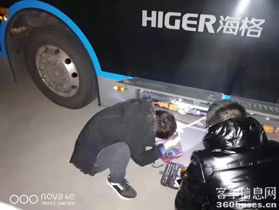服务工程师跨年夜在现场服务.jpg
