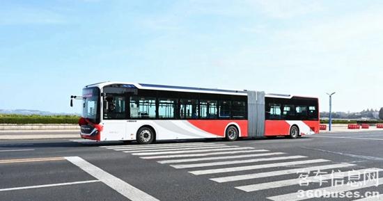 在国内投入运营的中通新N系18米新能源公交.jpg