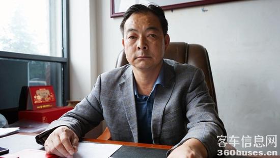 丽江红杉旅游汽车有限公司总经理袁崇华.jpg