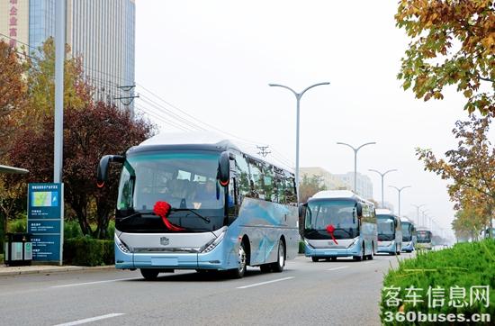 又一批H9高端定制旅团客车发往云南.jpg