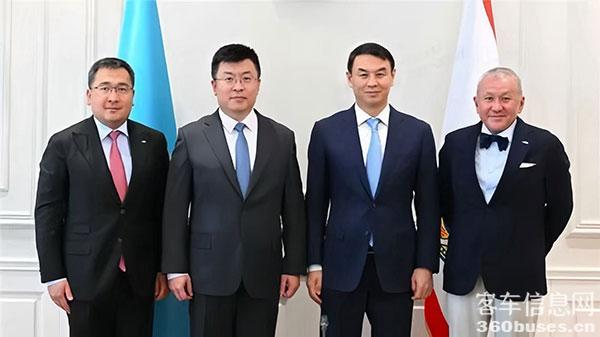 2.比亚迪代表与阿拉木图市政府会晤.jpg