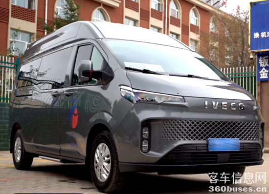 1761965576188425.png 图片2.png