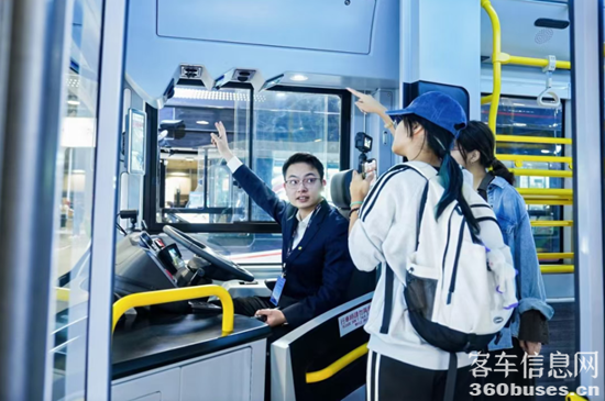 1762741879299814.png 16.png