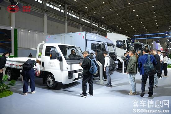 1762825398104056.jpg 2、全新纯电轿卡T4.jpg