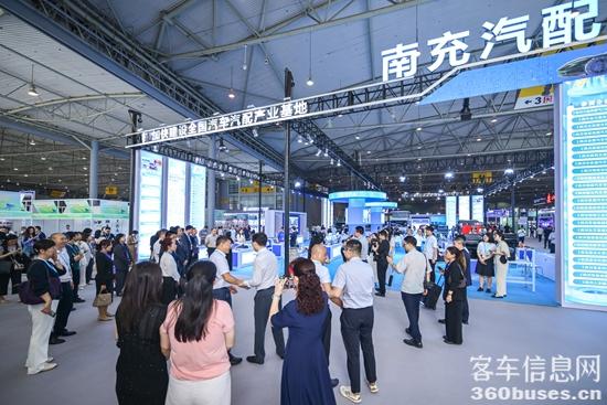 南充展团.jpg